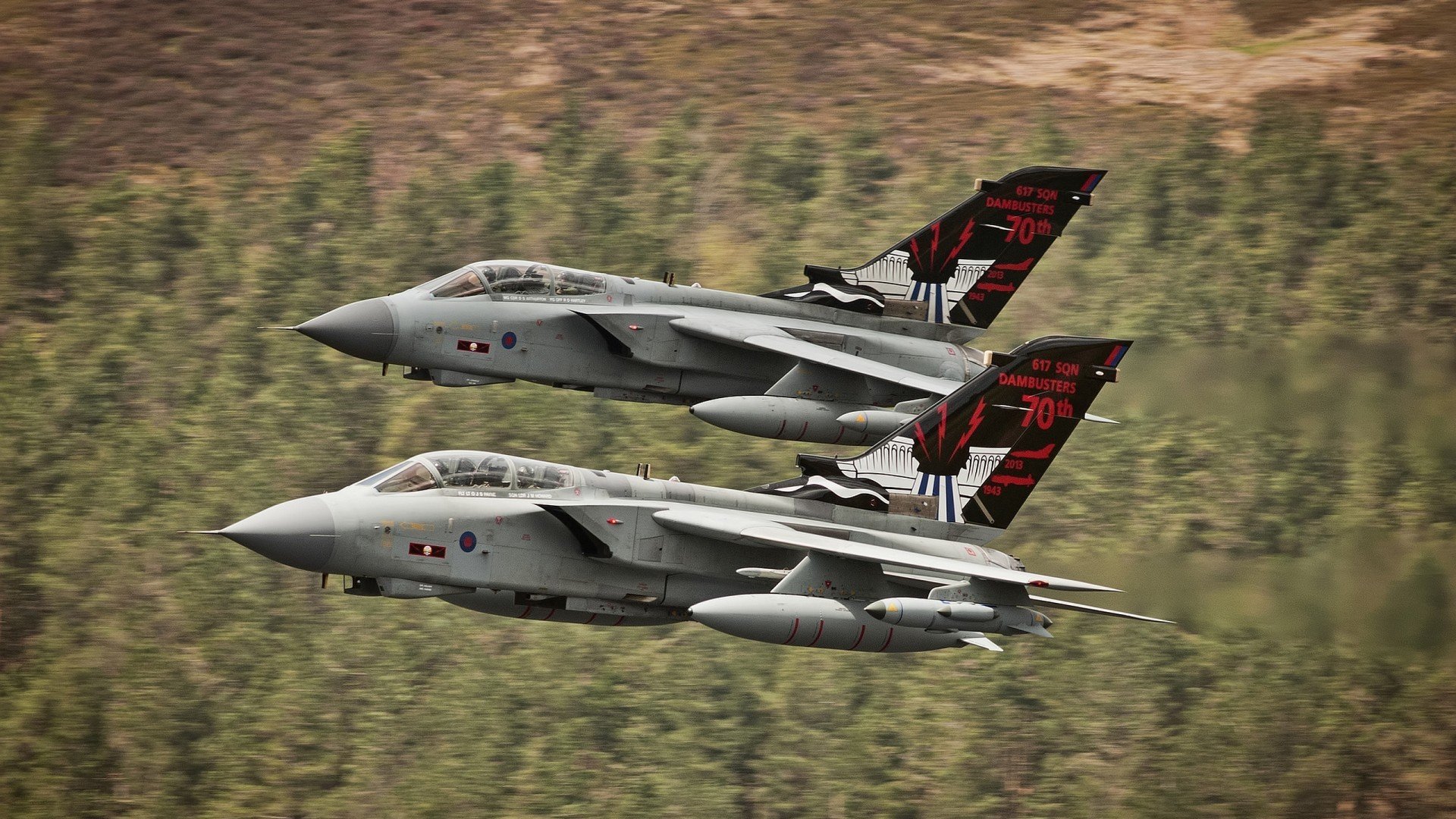 蓝色狂想曲，奥利维耶指挥下的那不勒斯，击碎利物浦的英格兰序曲