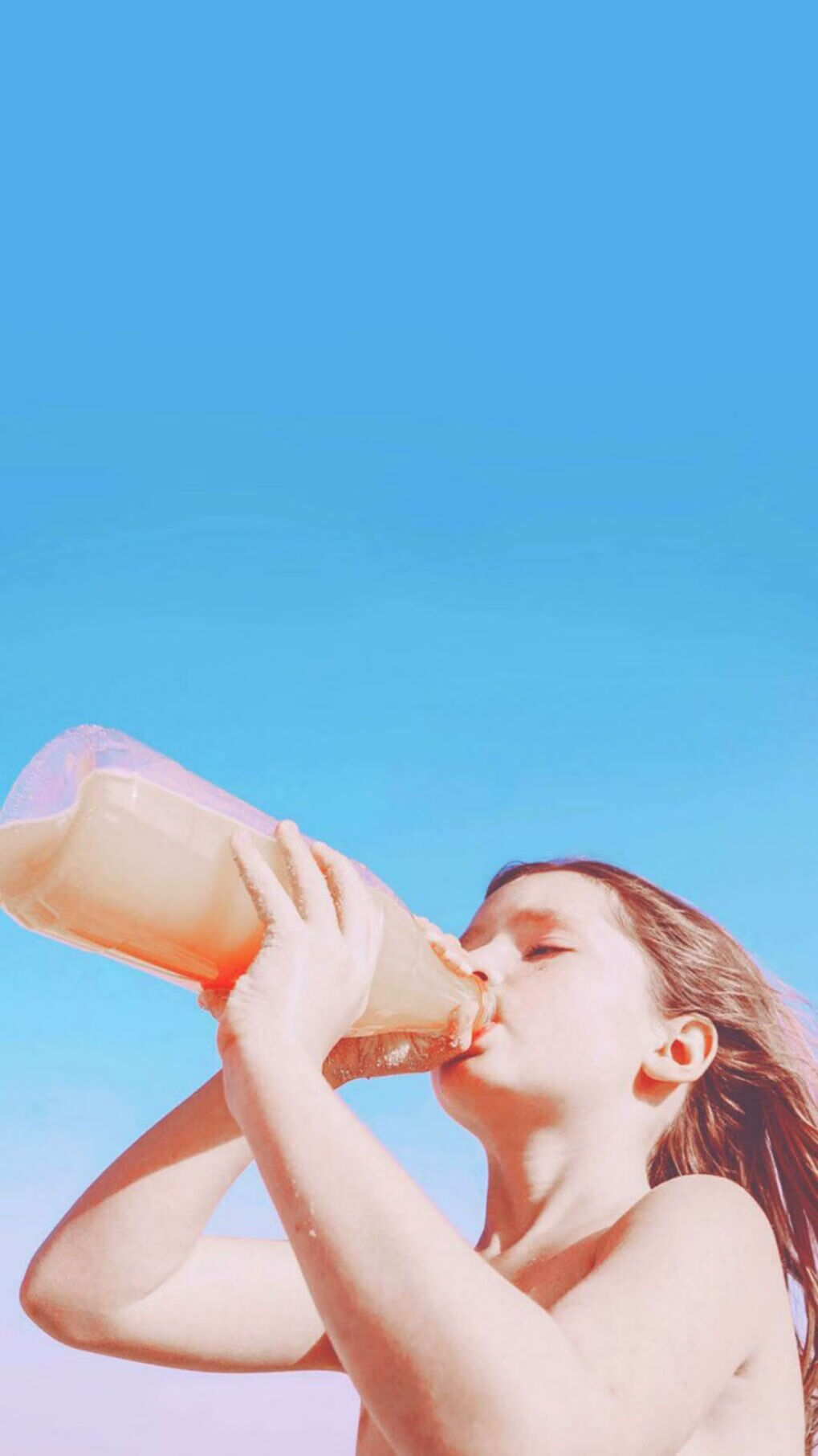 爱游戏官网-呼啸的鹿群与孤傲的利刃，雄鹿火力全开压制广东，布克进攻端如入无人之境