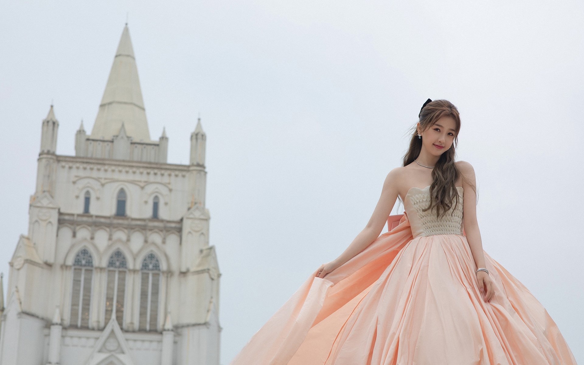 草根英雄点燃速贷球馆,霍勒迪的26分奇迹与骑士加时的血性胜利