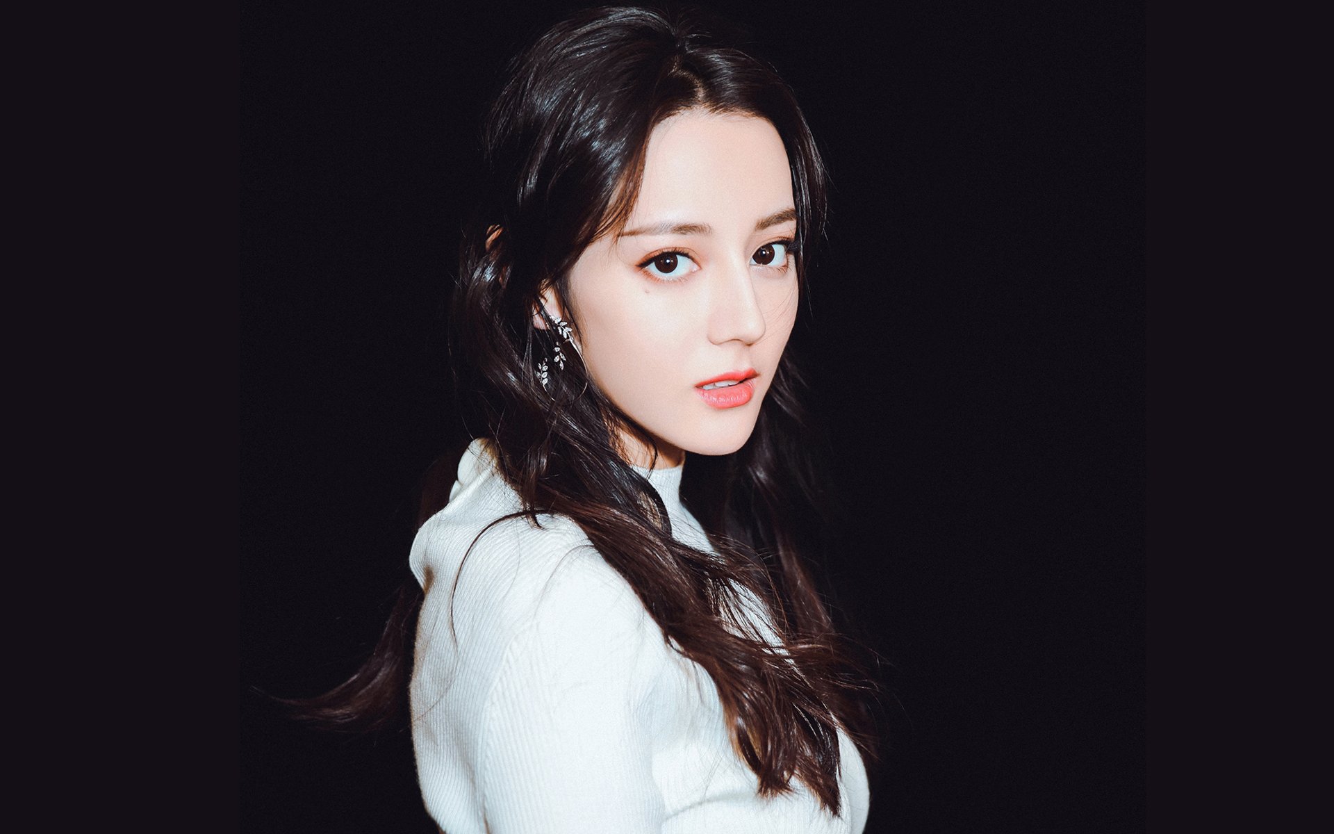 关键先生卡马文加助贝蒂斯踏平威尔士，青春风暴席卷国际友谊赛