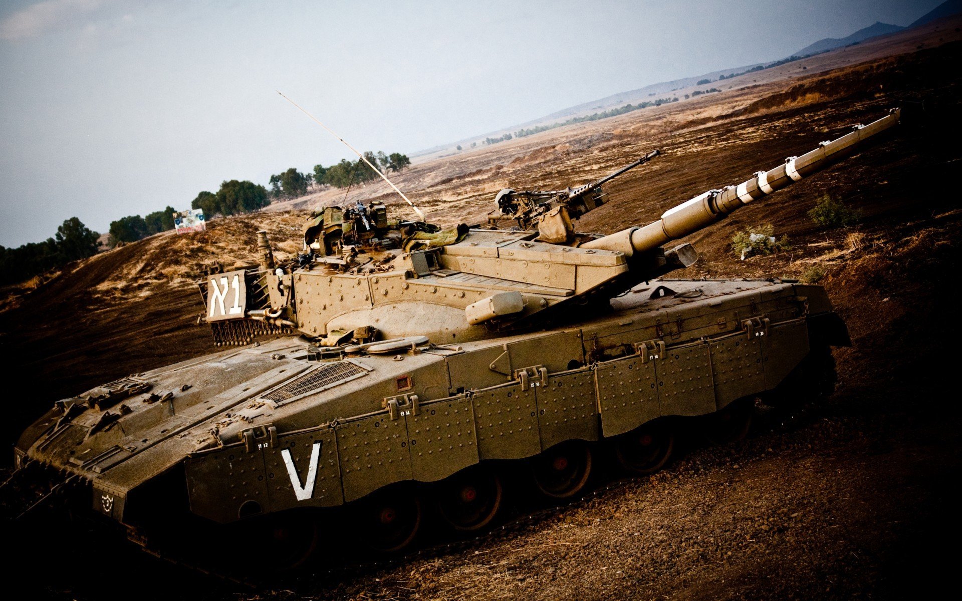 黄色城墙坍塌之夜，阿坎吉掀起蓝色浪潮，彻底打爆比利亚雷亚尔防线