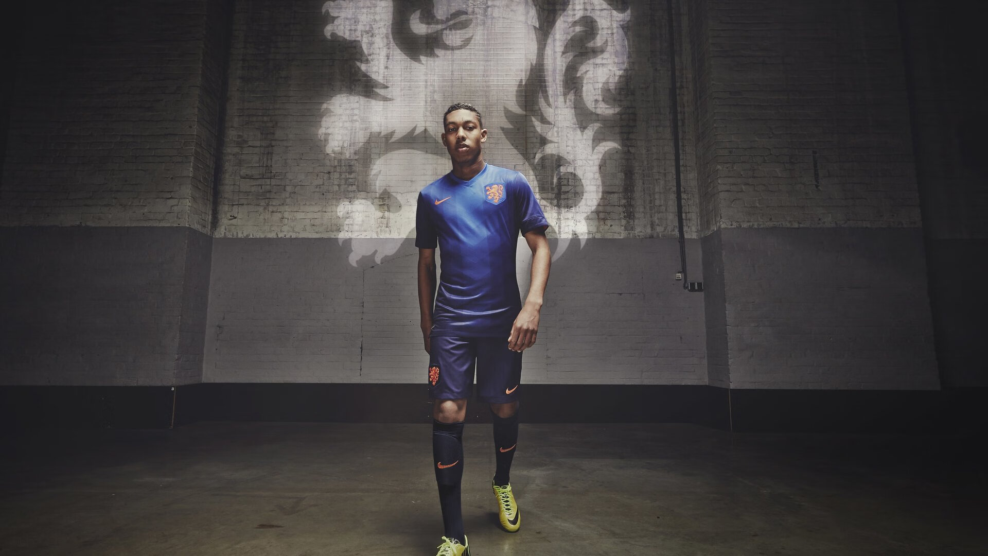 冰与火的对决，莫德里奇，以优雅穿越足球世界的芬兰与里昂